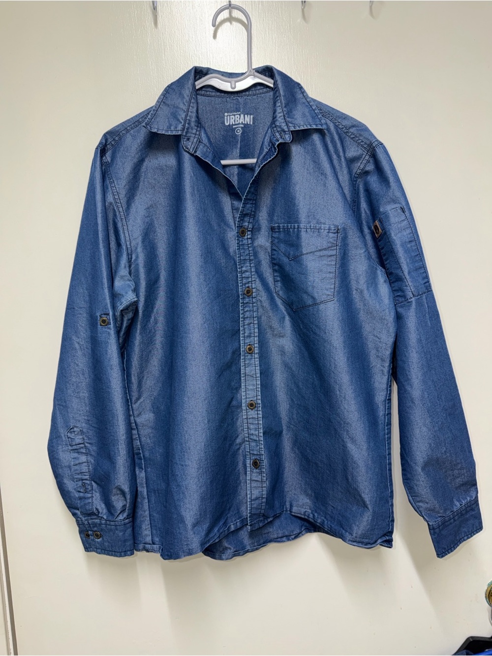 Urban Outfitters Men's Blue Denim-Style Button Down Shirt
